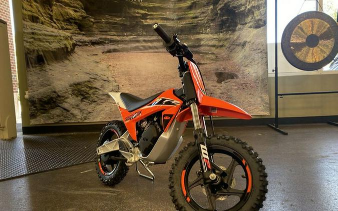 FIRST LOOK! THE ALUMINUM FRAMED 2024 KTM SX-E 2 IS COMING SOON