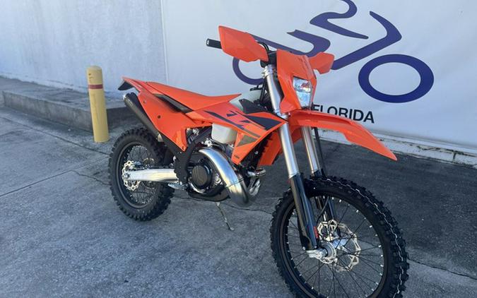 2025 KTM XC 250 W