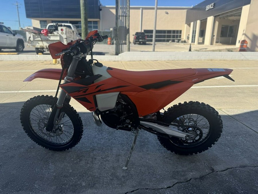 2025 KTM XC 250 W
