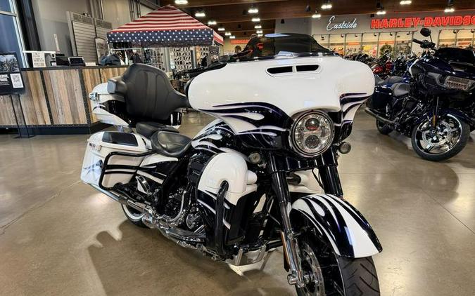 2016 Harley-Davidson® FLHXSE - CVO™ Street Glide®