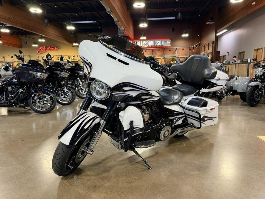 2016 Harley-Davidson® FLHXSE - CVO™ Street Glide®
