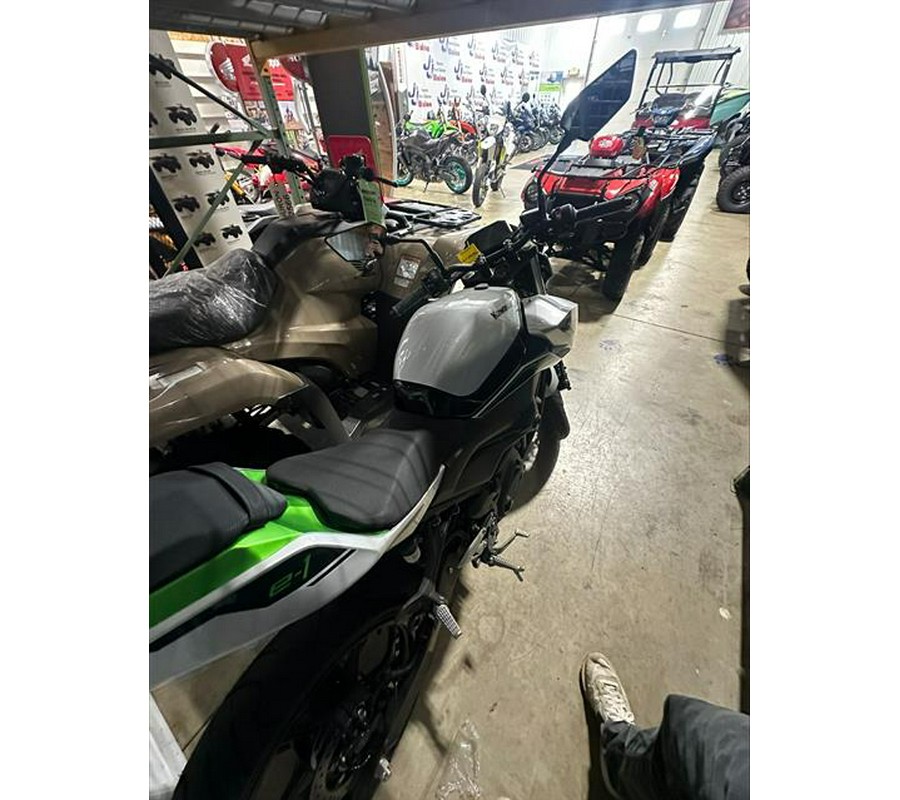 2024 Kawasaki Z e-1 ABS