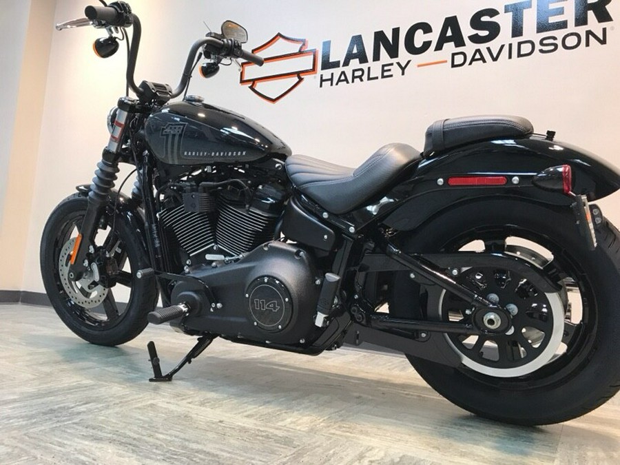 2024 Harley-Davidson® Street Bob® 114 Vivid Black