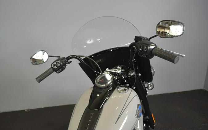 2025 Harley-Davidson Heritage Classic FLHC