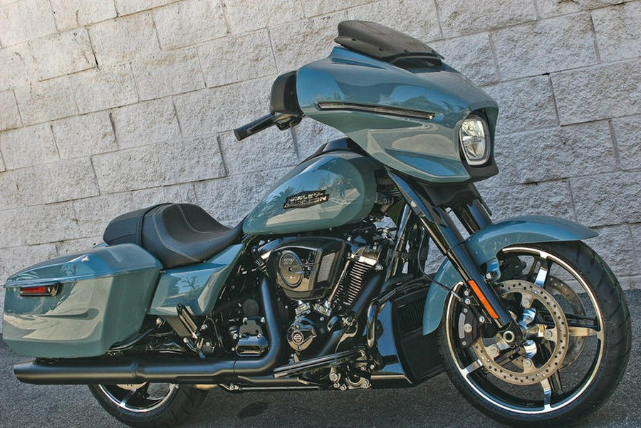 2024 Harley-Davidson® Street Glide® Base