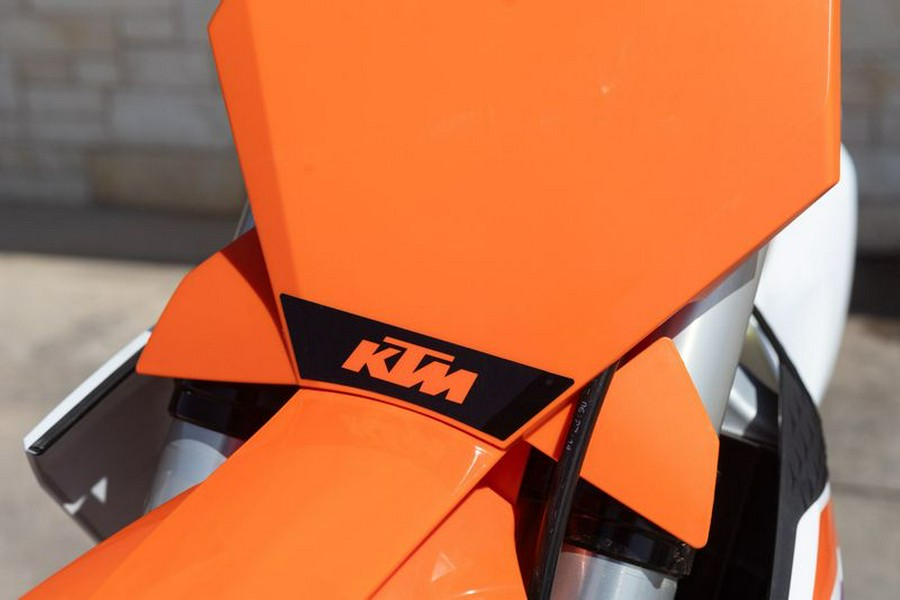 New 2024 KTM 300 XC ORANGE