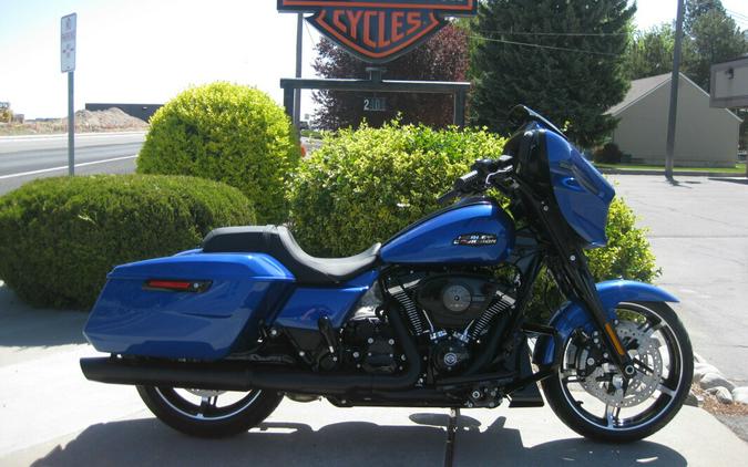 2024 Harley-Davidson Street Glide® Blue Burst - Black Finish