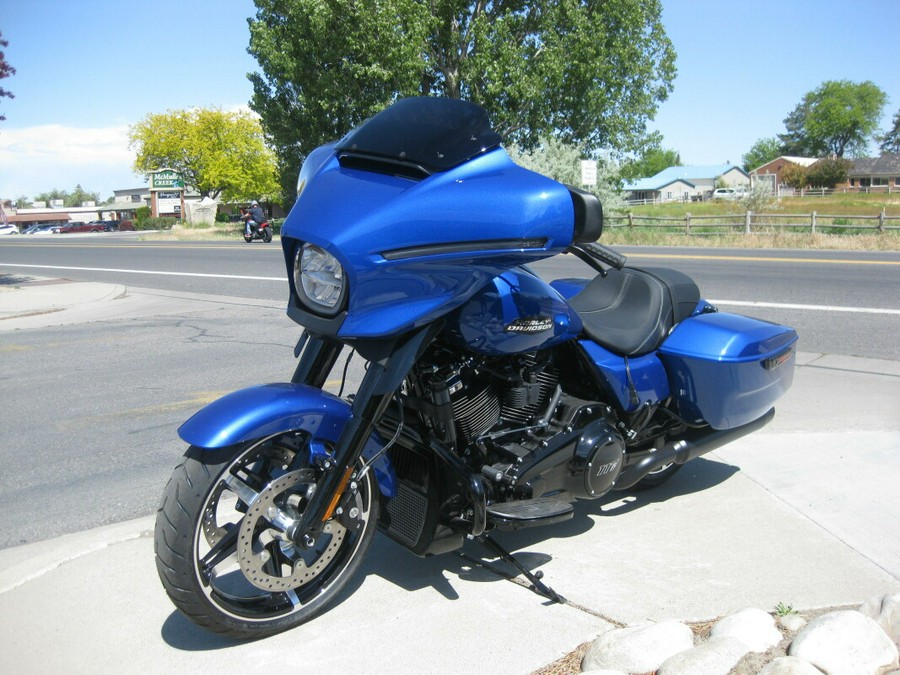 2024 Harley-Davidson Street Glide® Blue Burst - Black Finish