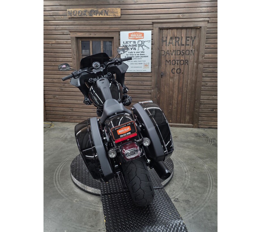 2025 Harley-Davidson® Low Rider™ ST VIVID BLACK/BLK TRIM