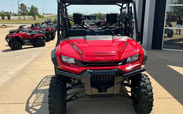 2025 Honda Pioneer 1000-6 Deluxe Crew