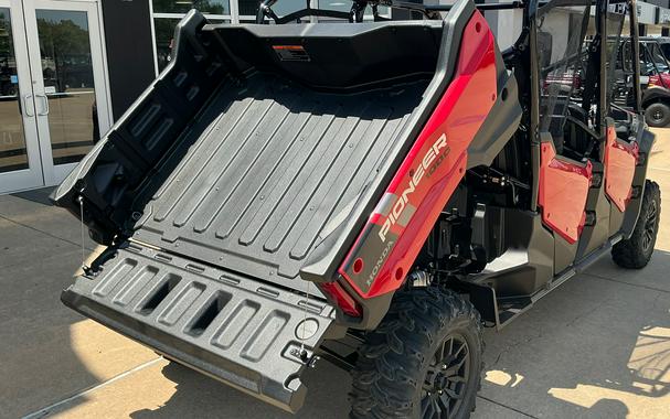 2025 Honda Pioneer 1000-6 Deluxe Crew