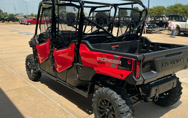 2025 Honda Pioneer 1000-6 Deluxe Crew