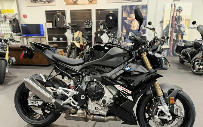 2026 BMW S 1000 R