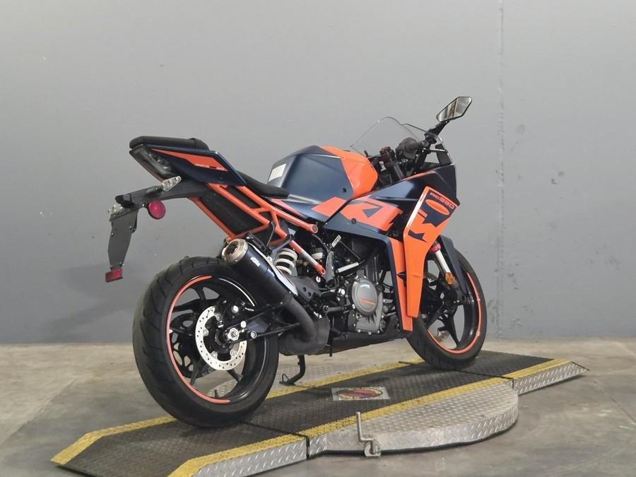 2023 KTM RC 390