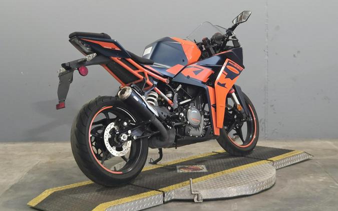 2023 KTM RC 390