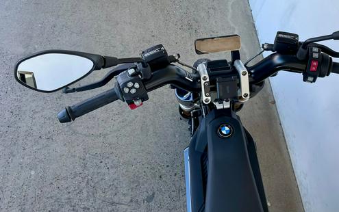 2024 BMW CE02