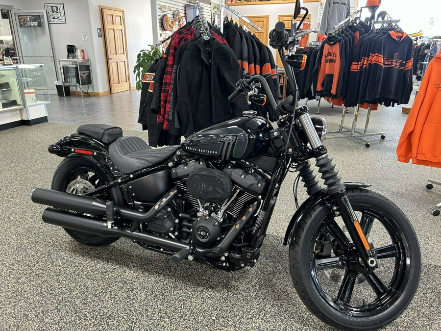 2024 Harley-Davidson™ Street Bob™ 114 Vivid Black- w/ABS