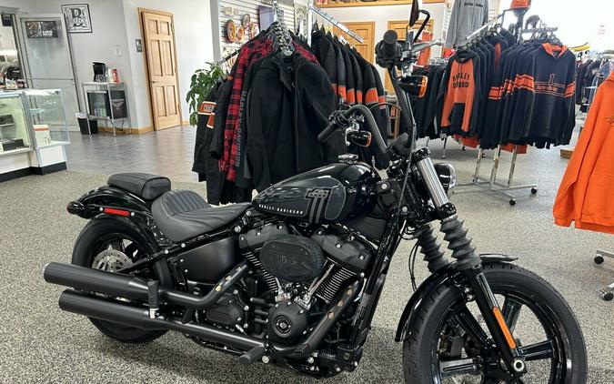 2024 Harley-Davidson™ Street Bob™ 114 Vivid Black- w/ABS