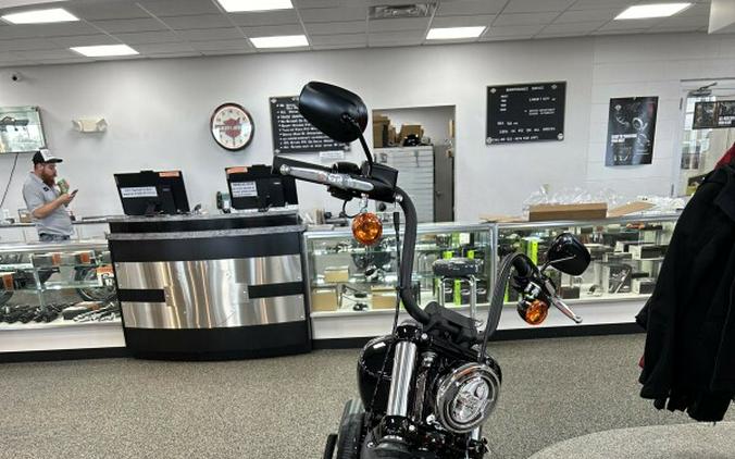 2024 Harley-Davidson™ Street Bob™ 114 Vivid Black- w/ABS