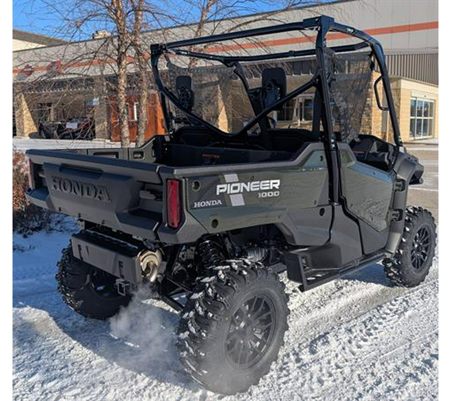 2025 Honda Pioneer 1000 Deluxe