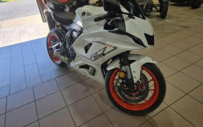 Used 2023 YAMAHA YZFR7