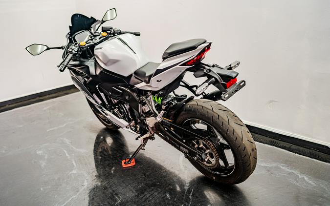 2025 Kawasaki Ninja® ZX™-4RR ABS