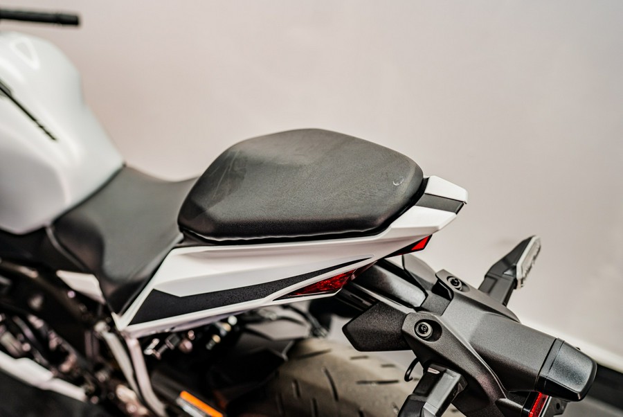 2025 Kawasaki Ninja® ZX™-4RR ABS