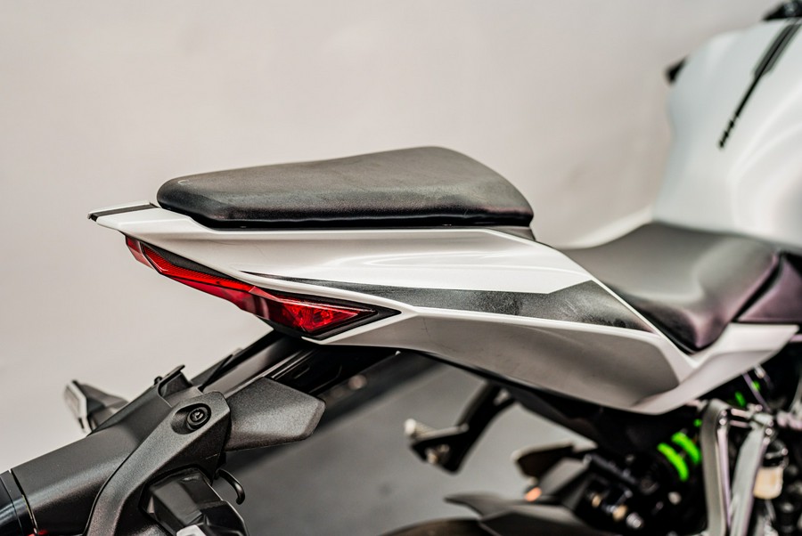 2025 Kawasaki Ninja® ZX™-4RR ABS