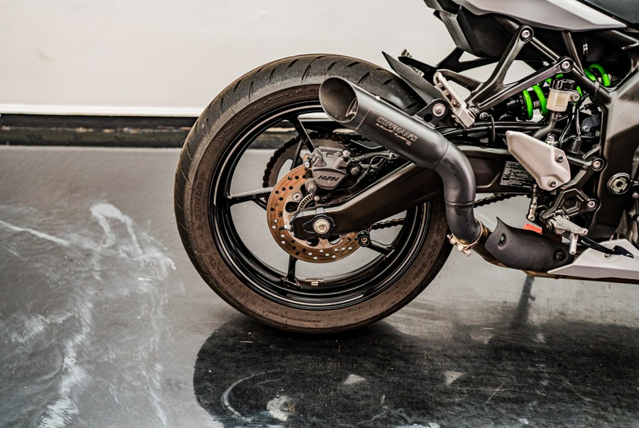 2025 Kawasaki Ninja® ZX™-4RR ABS