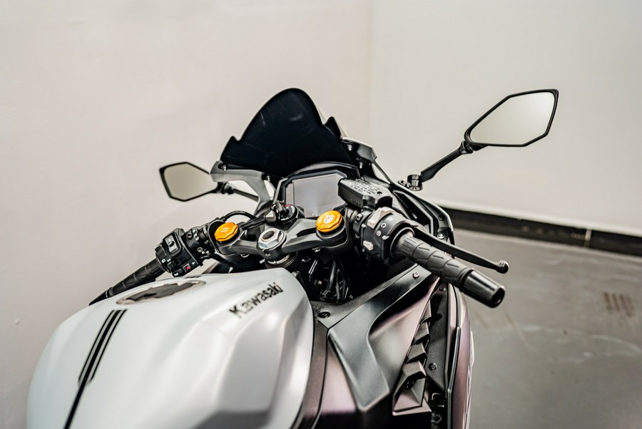 2025 Kawasaki Ninja® ZX™-4RR ABS