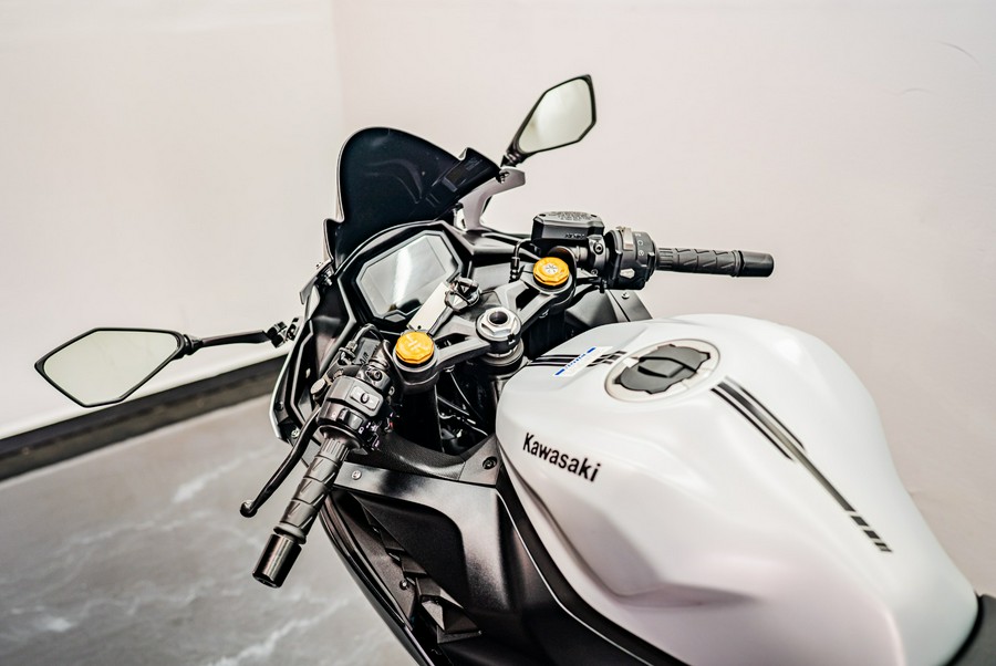 2025 Kawasaki Ninja® ZX™-4RR ABS