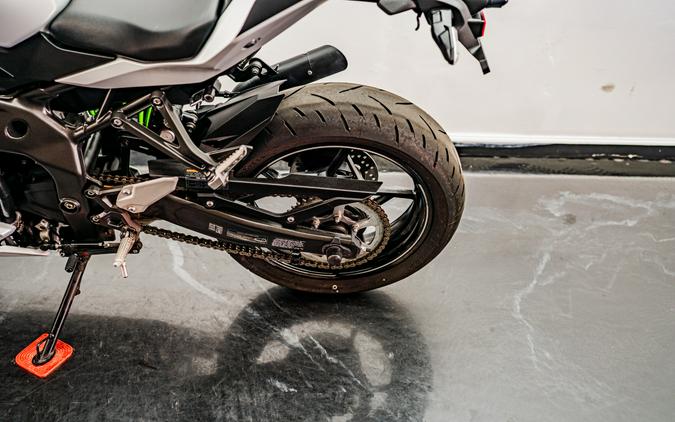 2025 Kawasaki Ninja® ZX™-4RR ABS
