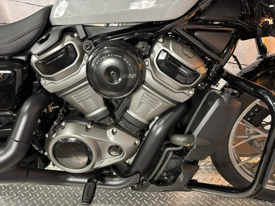 2024 Nightster™ Special – Agile and Tech-Savvy Ride