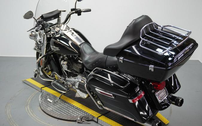 2017 Harley-Davidson® Road King® Vivid Black
