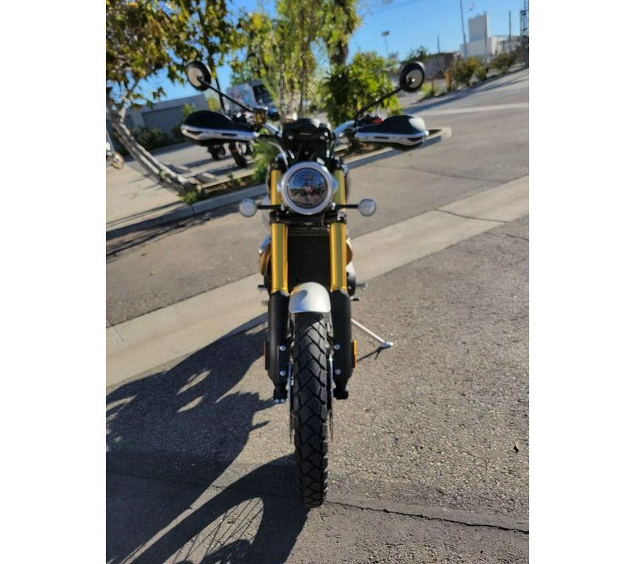 2026 Triumph Scrambler 1200 XE Sapphire black