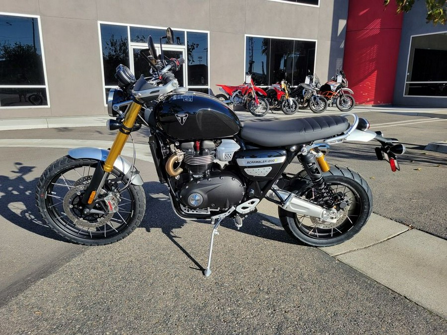 2026 Triumph Scrambler 1200 XE Sapphire black