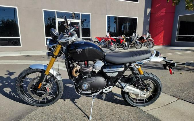 2026 Triumph Scrambler 1200 XE Sapphire black