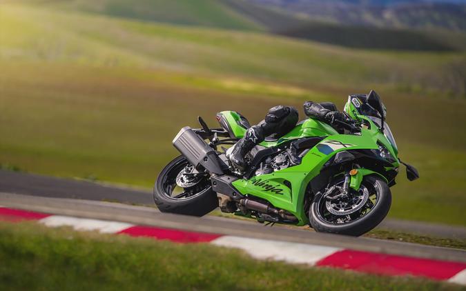 2026 Kawasaki Ninja® ZX™-6R Base