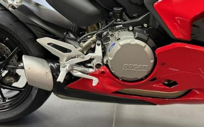 2023 Ducati Panigale V2 Ducati Red