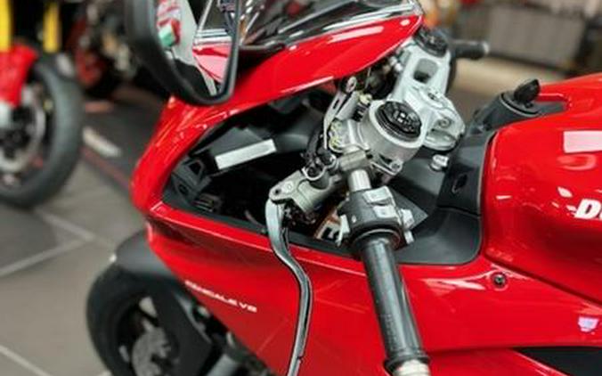 2023 Ducati Panigale V2 Ducati Red