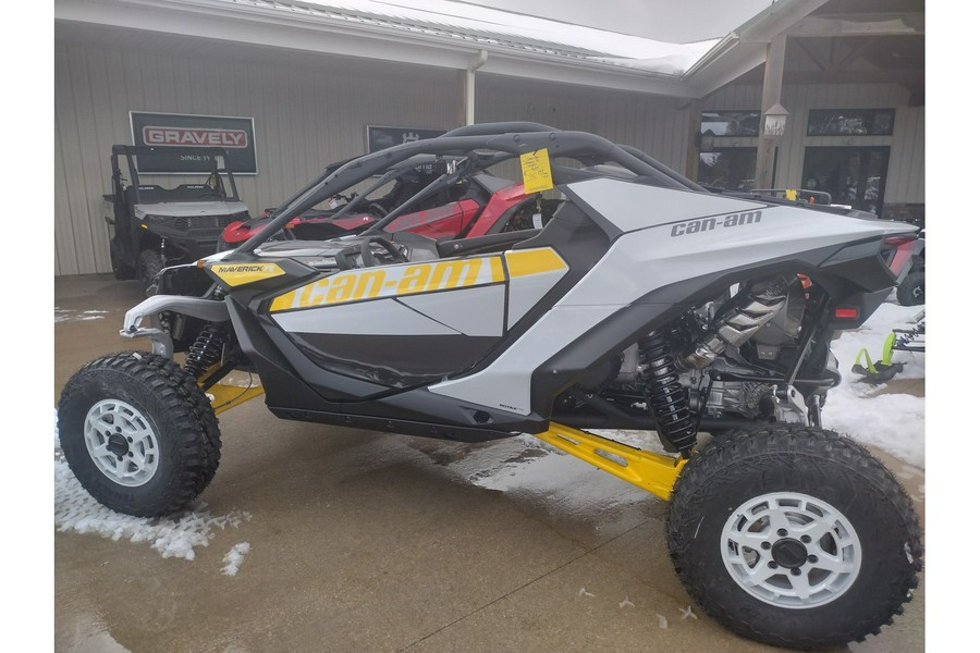 2024 Can-Am MAV R 999T DCT