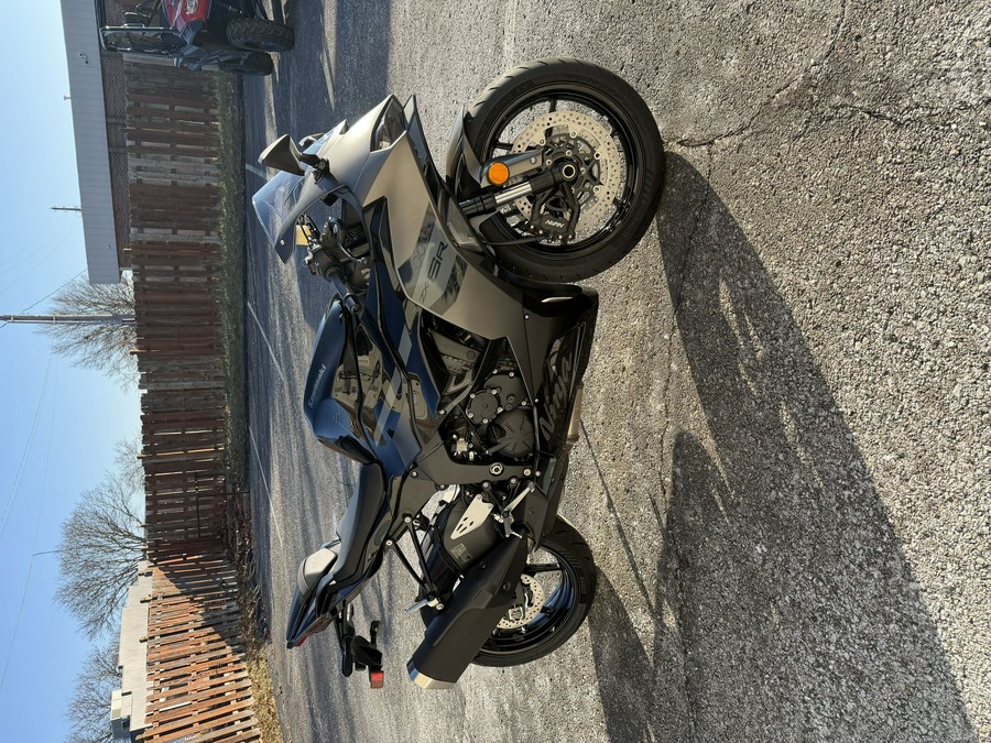 2026 Kawasaki Ninja® ZX™-6R Base