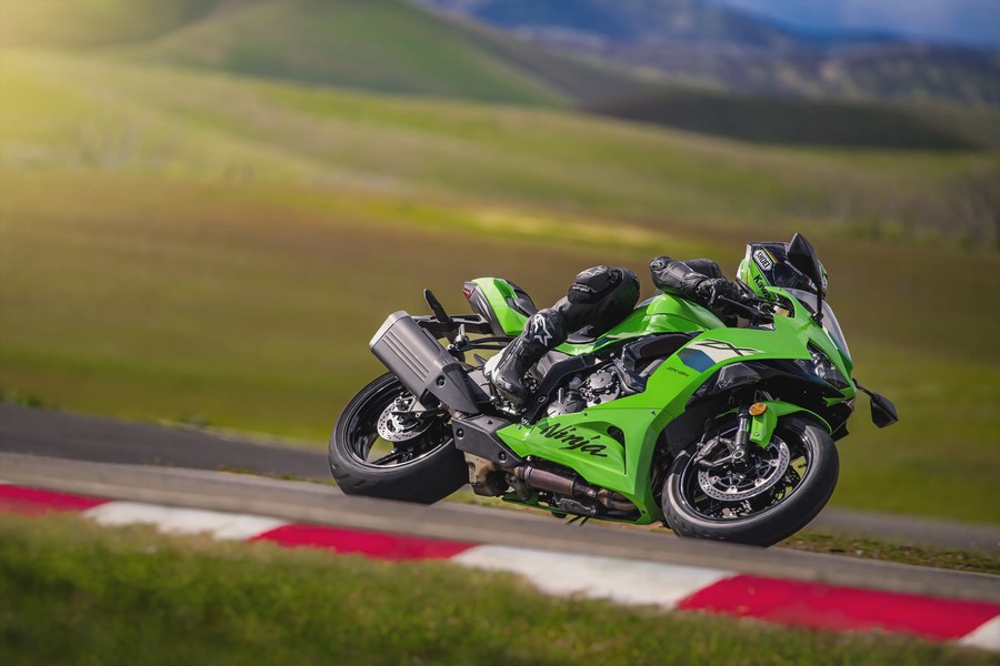 2026 Kawasaki Ninja® ZX™-6R Base