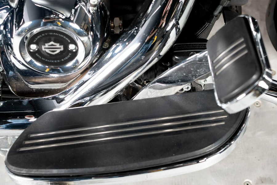 2022 Harley-Davidson Road Glide Vivid Black