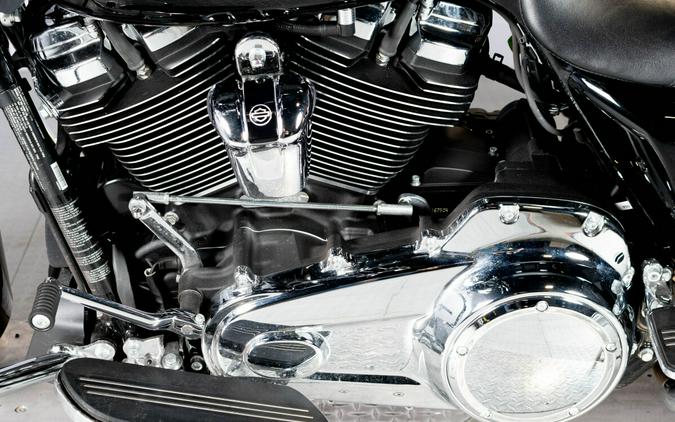 2022 Harley-Davidson Road Glide Vivid Black