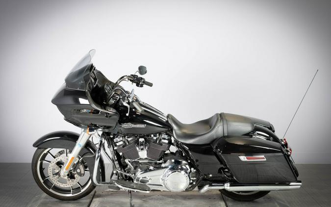 2022 Harley-Davidson Road Glide Vivid Black