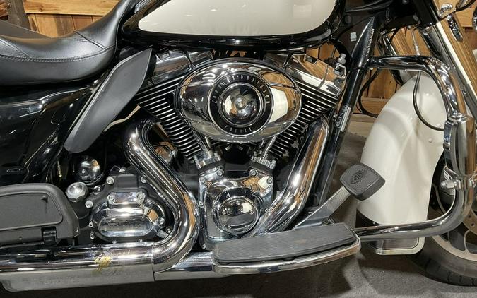 2009 Harley-Davidson® FLHP