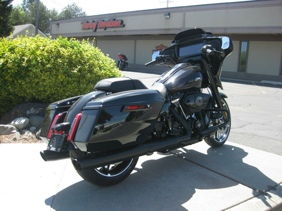 2024 Harley-Davidson Street Glide® Vivid Black - Black Finish