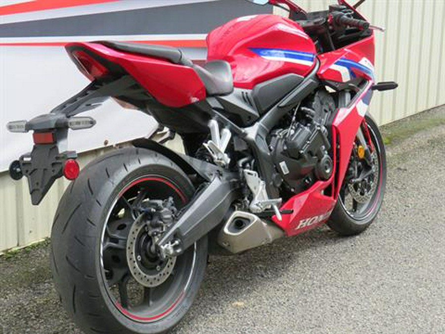 2025 Honda CBR650R E-Clutch