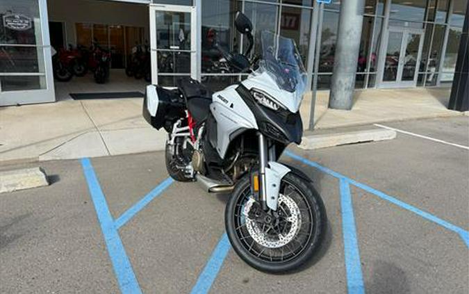 2024 Ducati Multistrada V4 S Travel & Radar Spoked Wheels